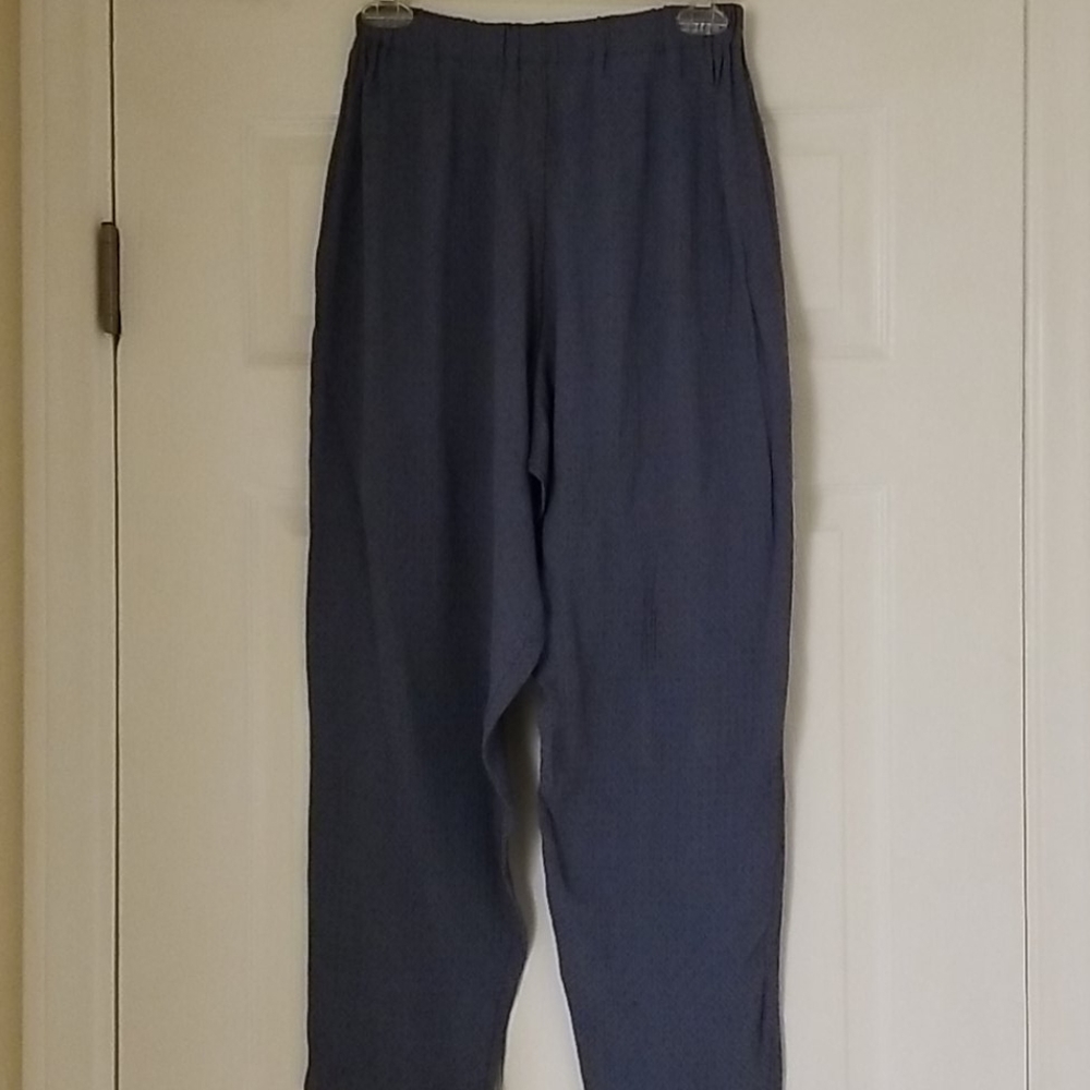 Size 1 Nothing Matches Elastic waist pants